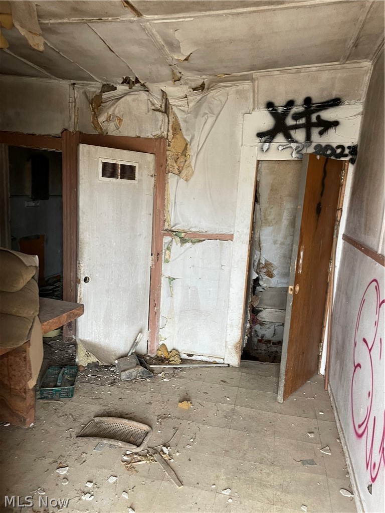 12808 Kinsman Road Cleveland OH 44120