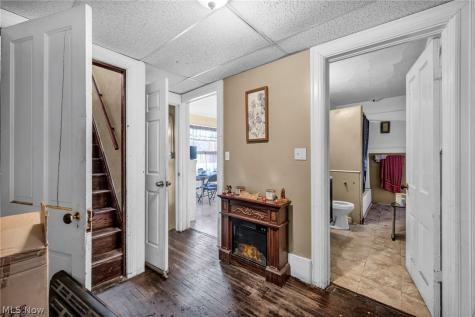 2127 W 100th Street Cleveland OH 44102