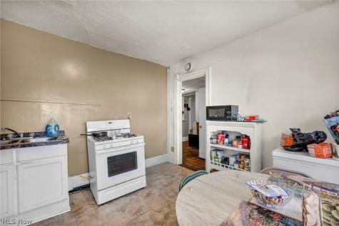 2127 W 100th Street Cleveland OH 44102