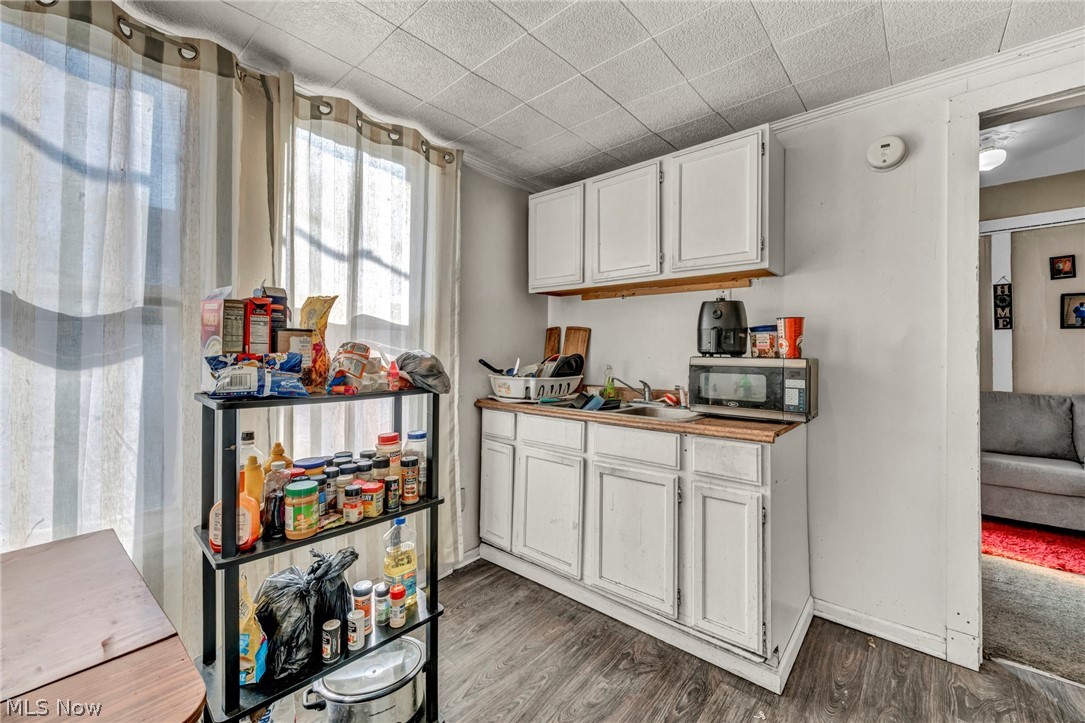 2127 W 100th Street Cleveland OH 44102