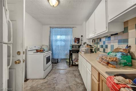 2127 W 100th Street Cleveland OH 44102