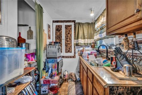 2127 W 100th Street Cleveland OH 44102