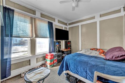2127 W 100th Street Cleveland OH 44102