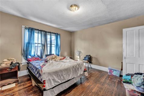 2127 W 100th Street Cleveland OH 44102