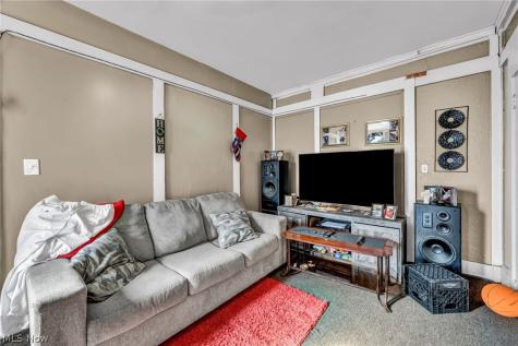 2127 W 100th Street Cleveland OH 44102