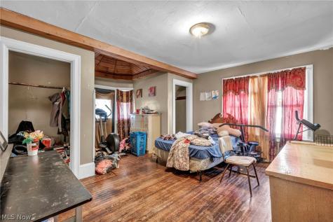 2127 W 100th Street Cleveland OH 44102