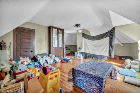 2127 W 100th Street Cleveland OH 44102
