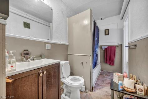 2127 W 100th Street Cleveland OH 44102