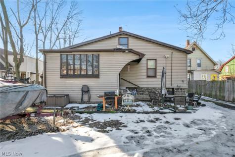 2127 W 100th Street Cleveland OH 44102