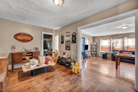 2127 W 100th Street Cleveland OH 44102