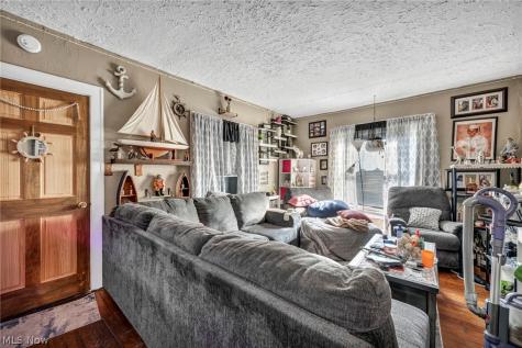 2127 W 100th Street Cleveland OH 44102