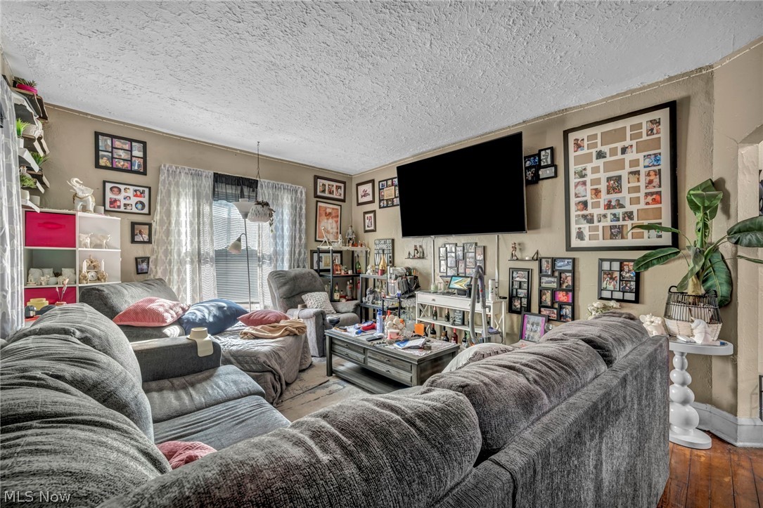 2127 W 100th Street Cleveland OH 44102