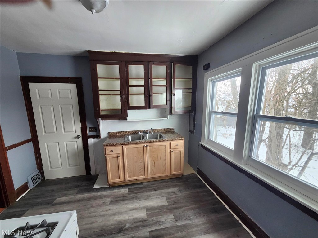 12404 Parkhill Avenue Cleveland OH 44120