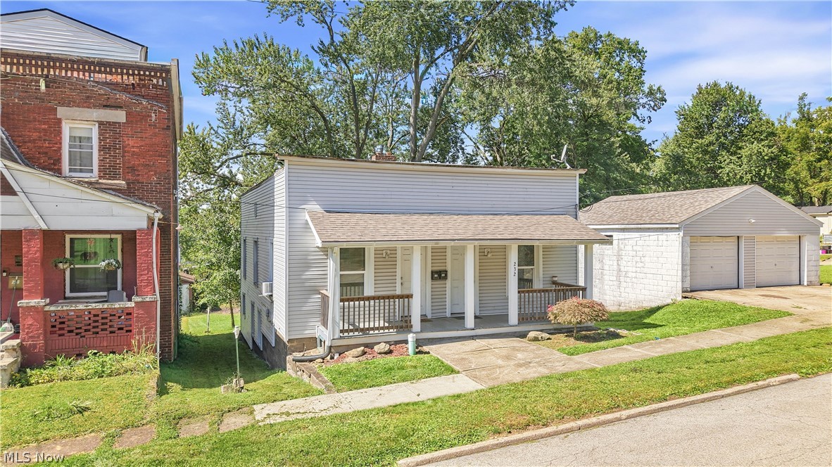 232-236 Dearborn Street SE Girard OH 44420