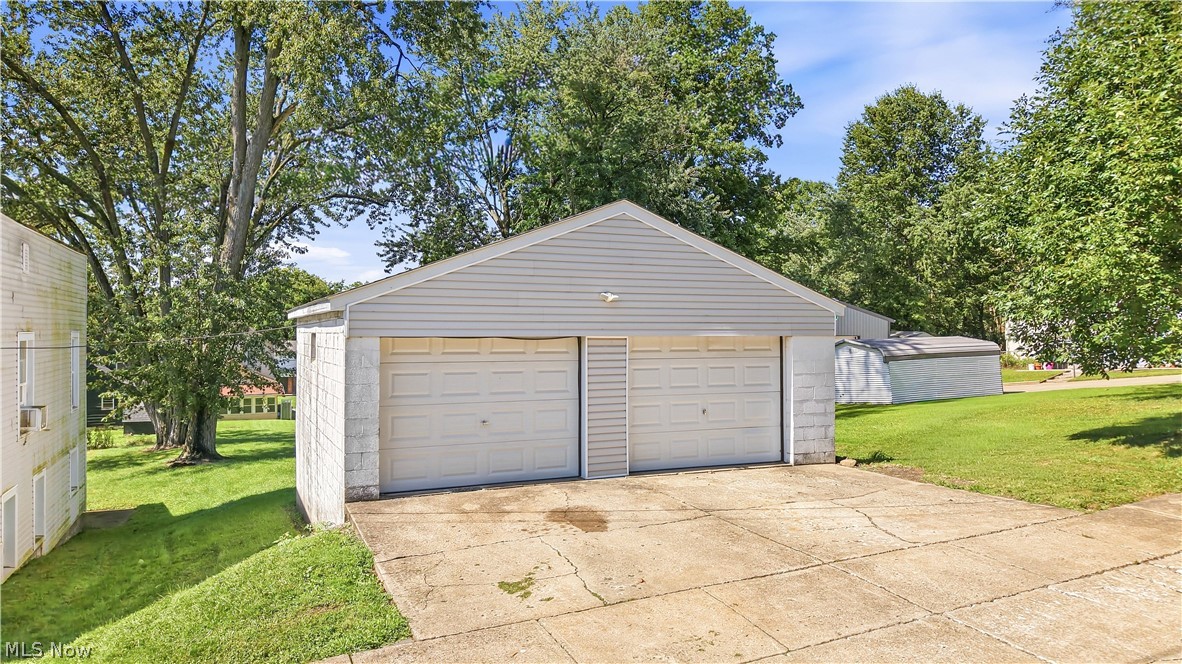 232-236 Dearborn Street SE Girard OH 44420