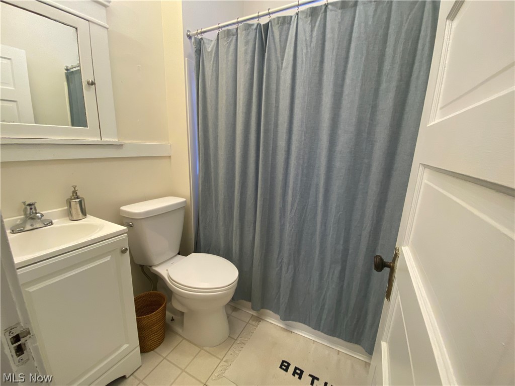 1575 Orchard Grove Avenue Lakewood OH 44107