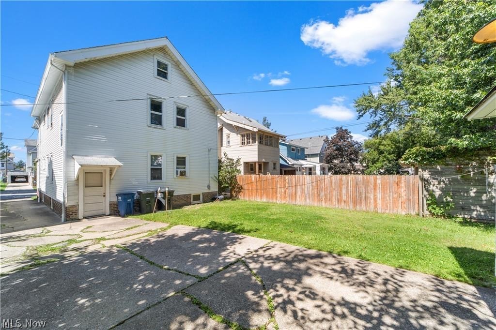 1575 Orchard Grove Avenue Lakewood OH 44107