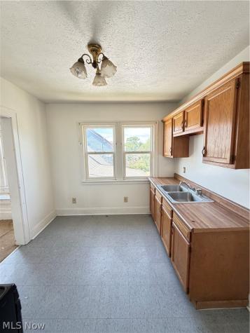 4857 E 84th Street Garfield Heights OH 44125