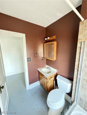 4857 E 84th Street Garfield Heights OH 44125