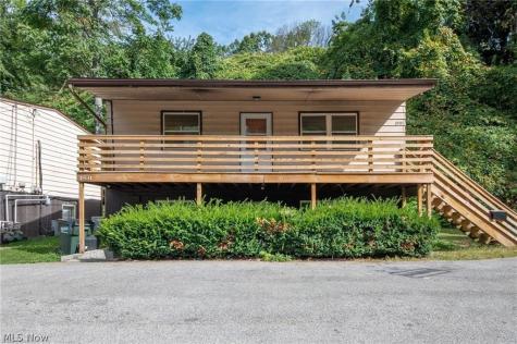 1933 Preston Avenue Akron OH 44305