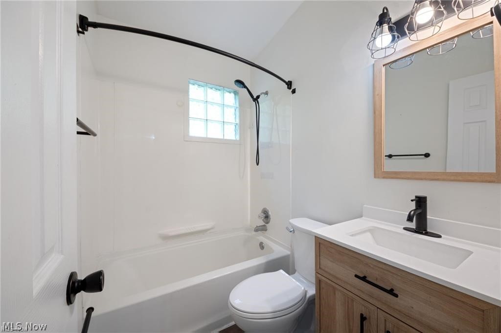 1933 Preston Avenue Akron OH 44305