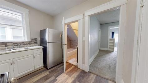 3332 Walton Avenue Cleveland OH 44113