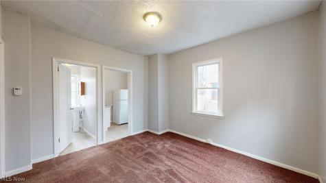 3332 Walton Avenue Cleveland OH 44113