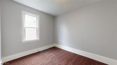 3332 Walton Avenue Cleveland OH 44113