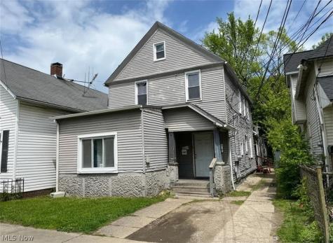 3332 Walton Avenue Cleveland OH 44113