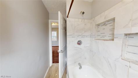 3332 Walton Avenue Cleveland OH 44113