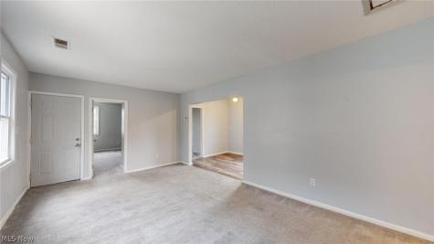 3332 Walton Avenue Cleveland OH 44113