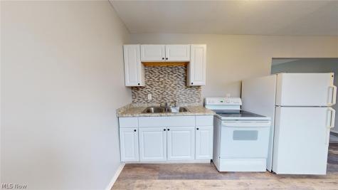 3332 Walton Avenue Cleveland OH 44113