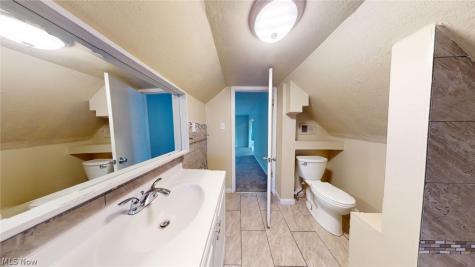 3332 Walton Avenue Cleveland OH 44113
