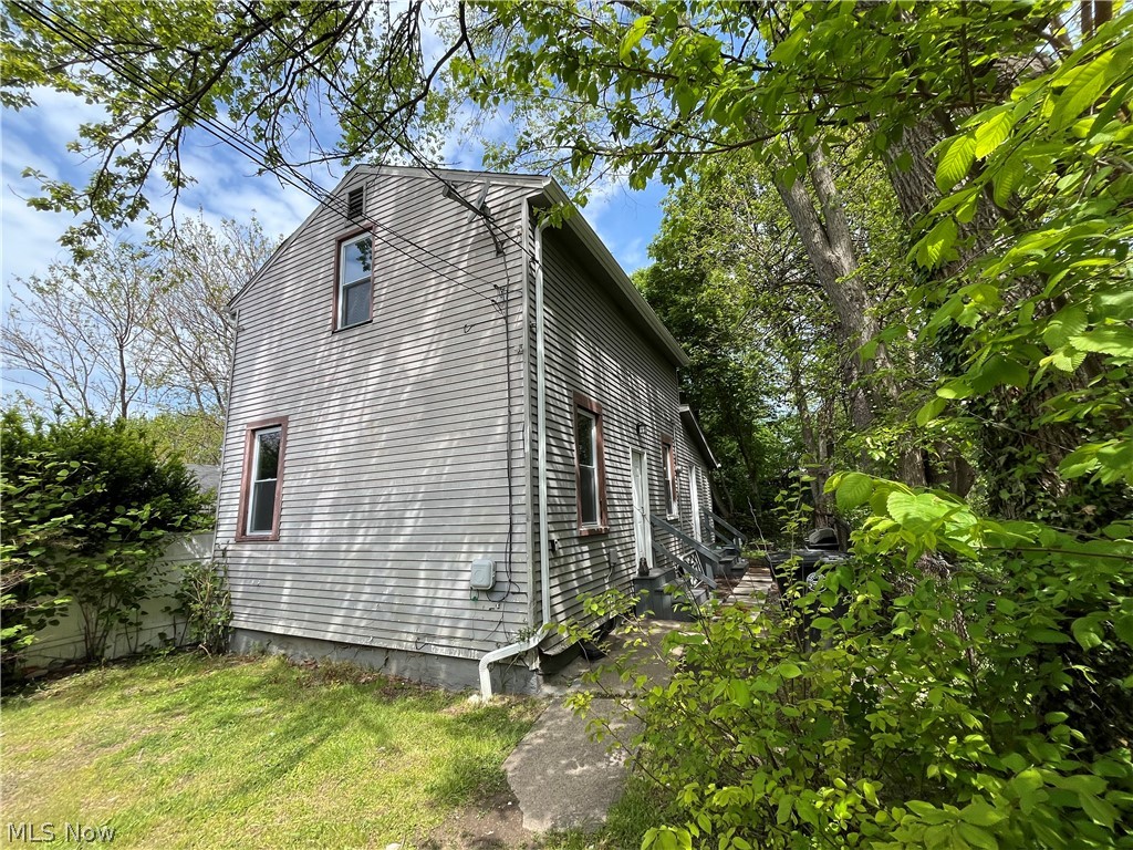3332 Walton Avenue Cleveland OH 44113