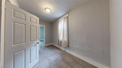 3332 Walton Avenue Cleveland OH 44113