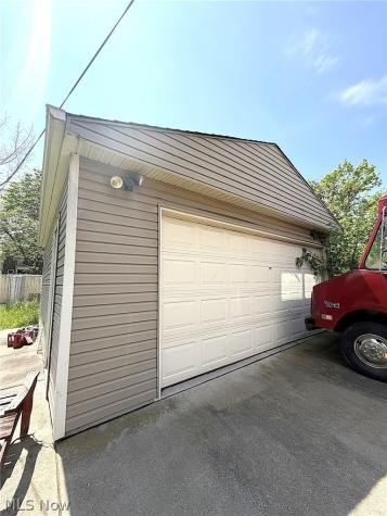 10514 Lamontier Avenue Cleveland OH 44104