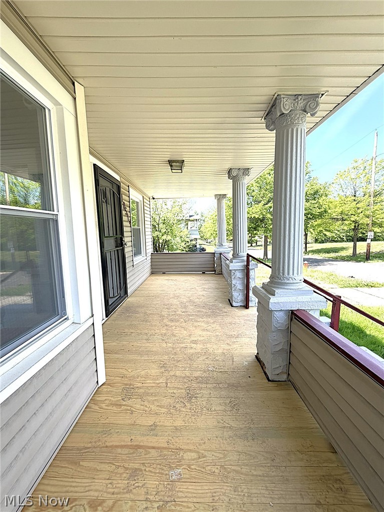 10514 Lamontier Avenue Cleveland OH 44104