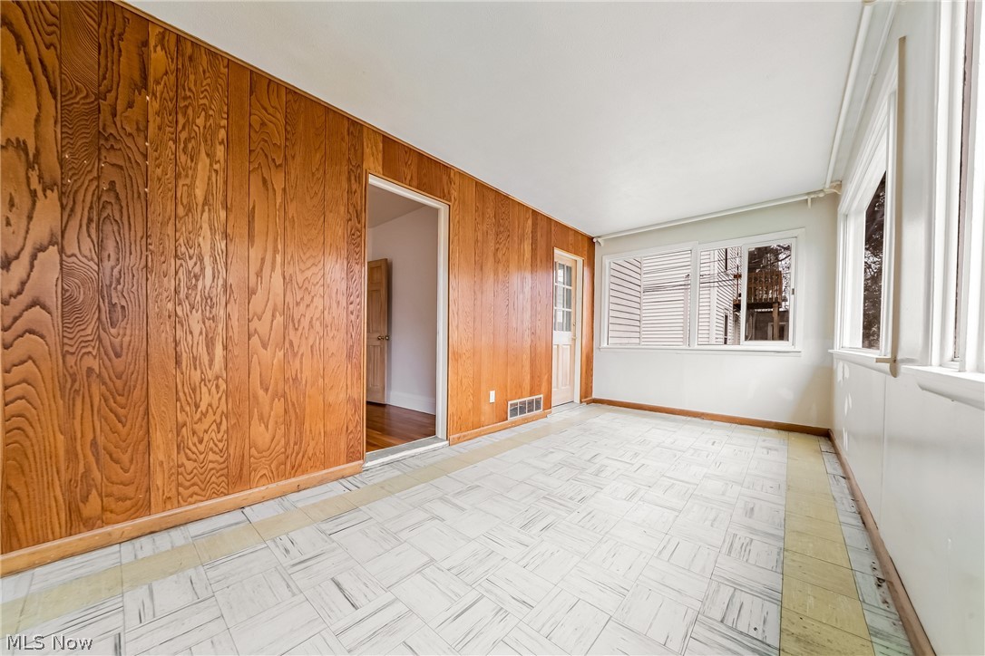 1267-1269 Jackson Avenue Lakewood OH 44107