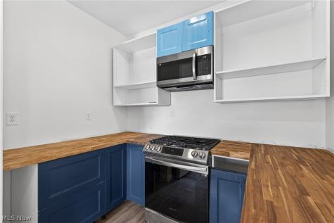973 W Exchange Street Akron OH 44302