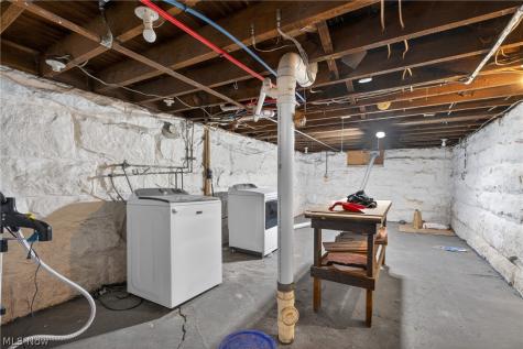 973 W Exchange Street Akron OH 44302
