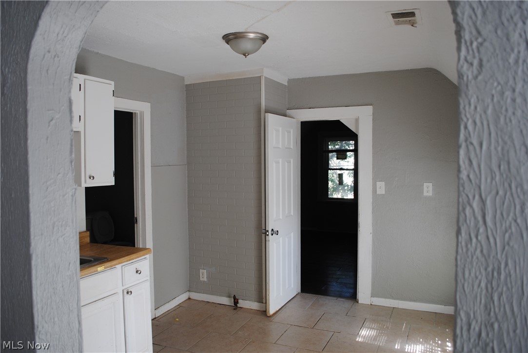 3791 W 38th Street Cleveland OH 44109