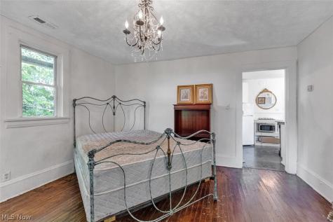 1522 E 47th Street Cleveland OH 44103