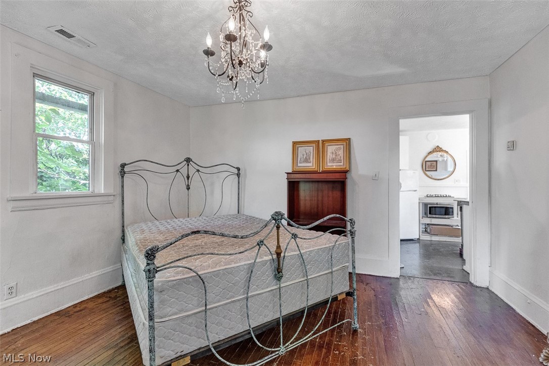1522 E 47th Street Cleveland OH 44103