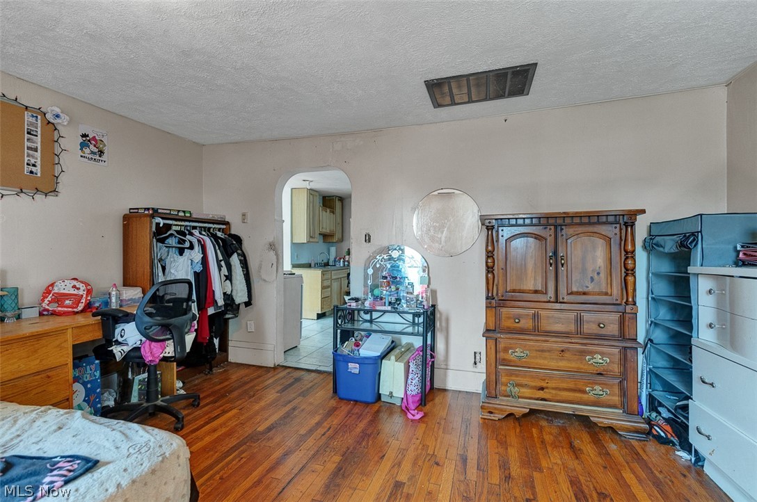 1522 E 47th Street Cleveland OH 44103