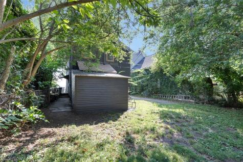 1522 E 47th Street Cleveland OH 44103