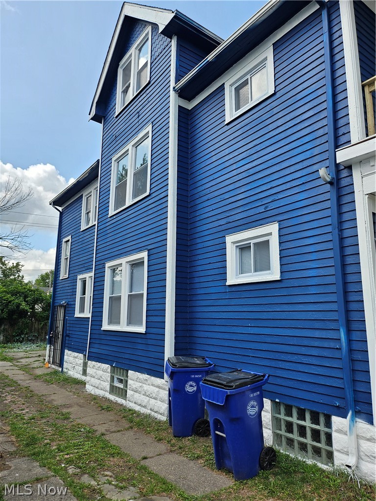 13318 Durkee Avenue Cleveland OH 44105