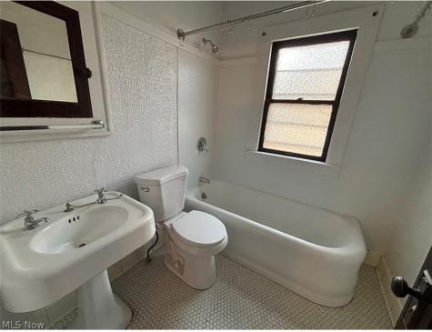 12722 Holborn Avenue Cleveland OH 44105