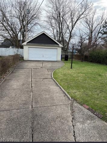 12722 Holborn Avenue Cleveland OH 44105