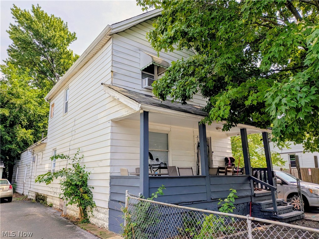2217 W 104th Street Cleveland OH 44102