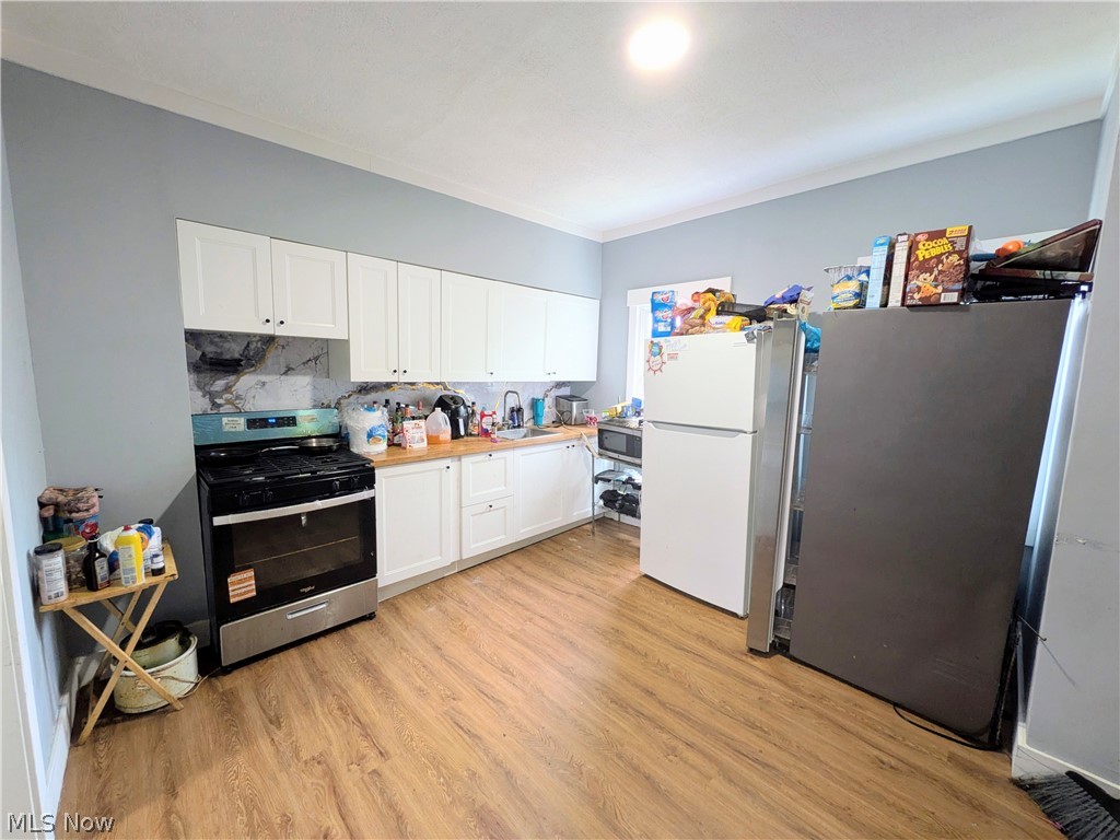 2217 W 104th Street Cleveland OH 44102